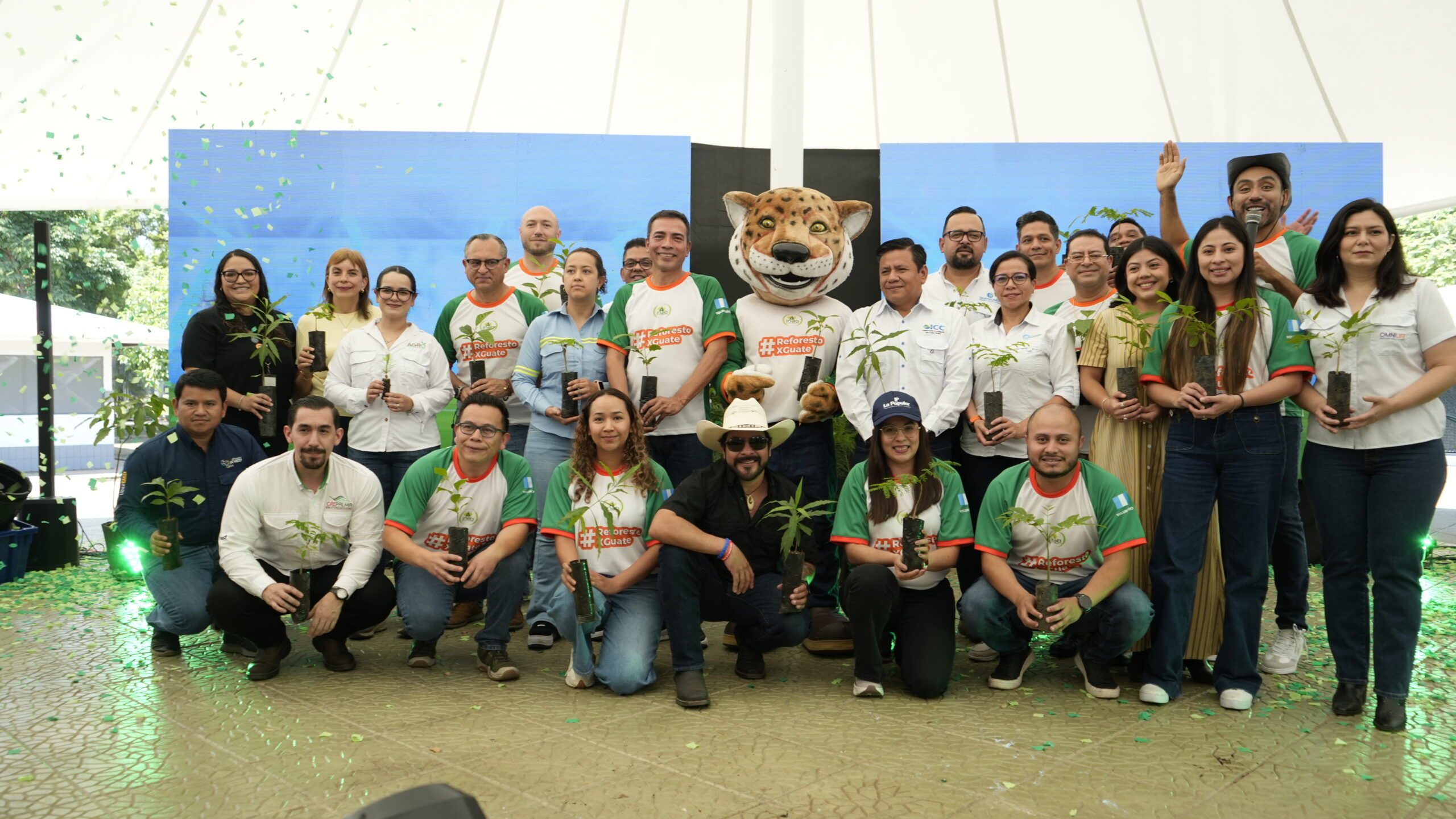 INAB INVITA A PONERSE LA CAMISOLA Y REFORESTAR GUATEMALA A TRAVES DEL PROGRAMA SEMBRANDO HUELLA