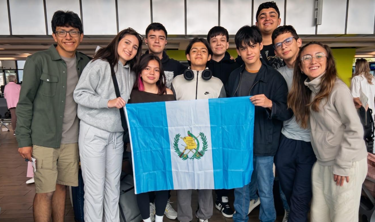 Guatemala destaca en el Mundial Escolarde Debate MED 2026 en Panamá